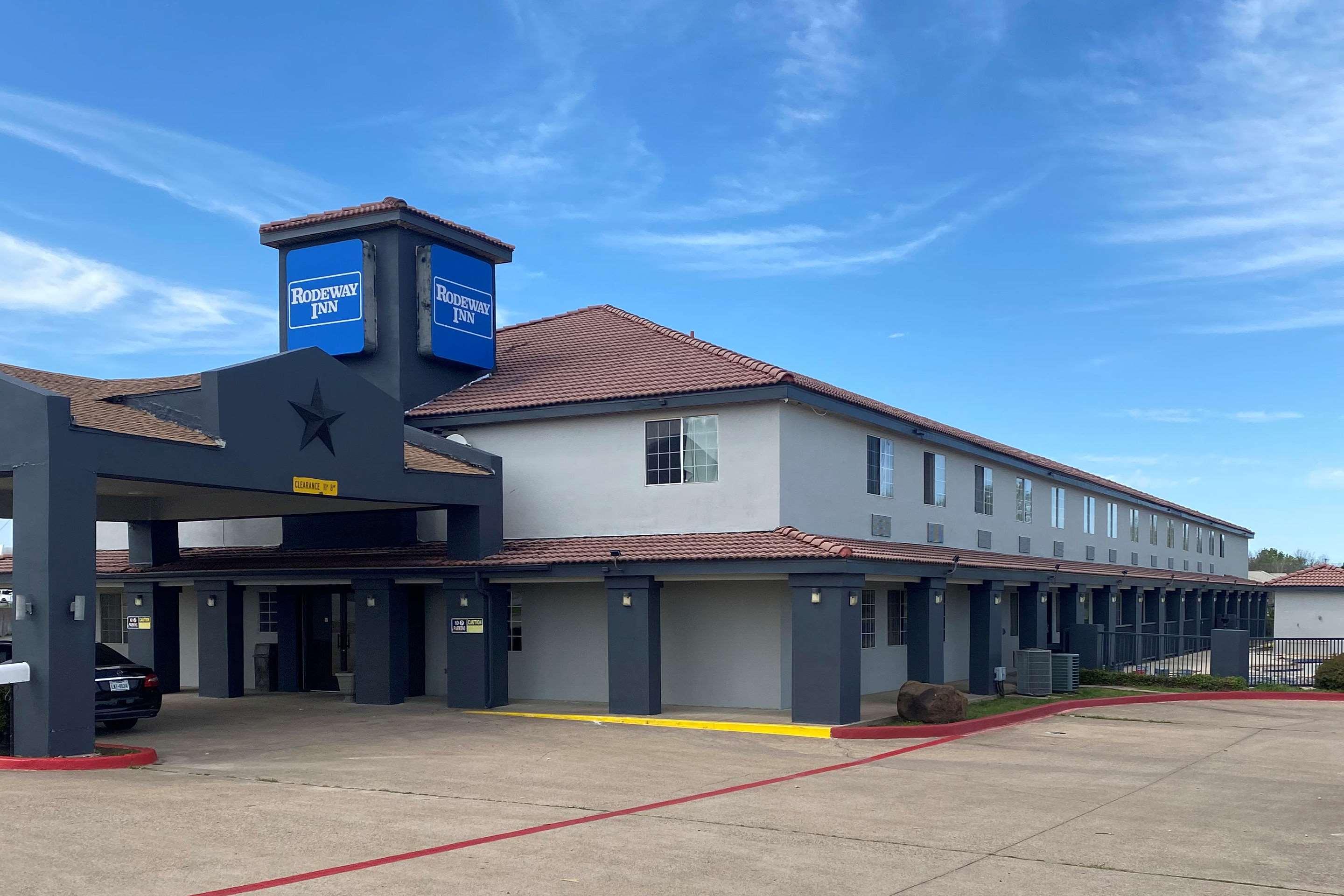 Rodeway Inn Stephenville Exterior photo