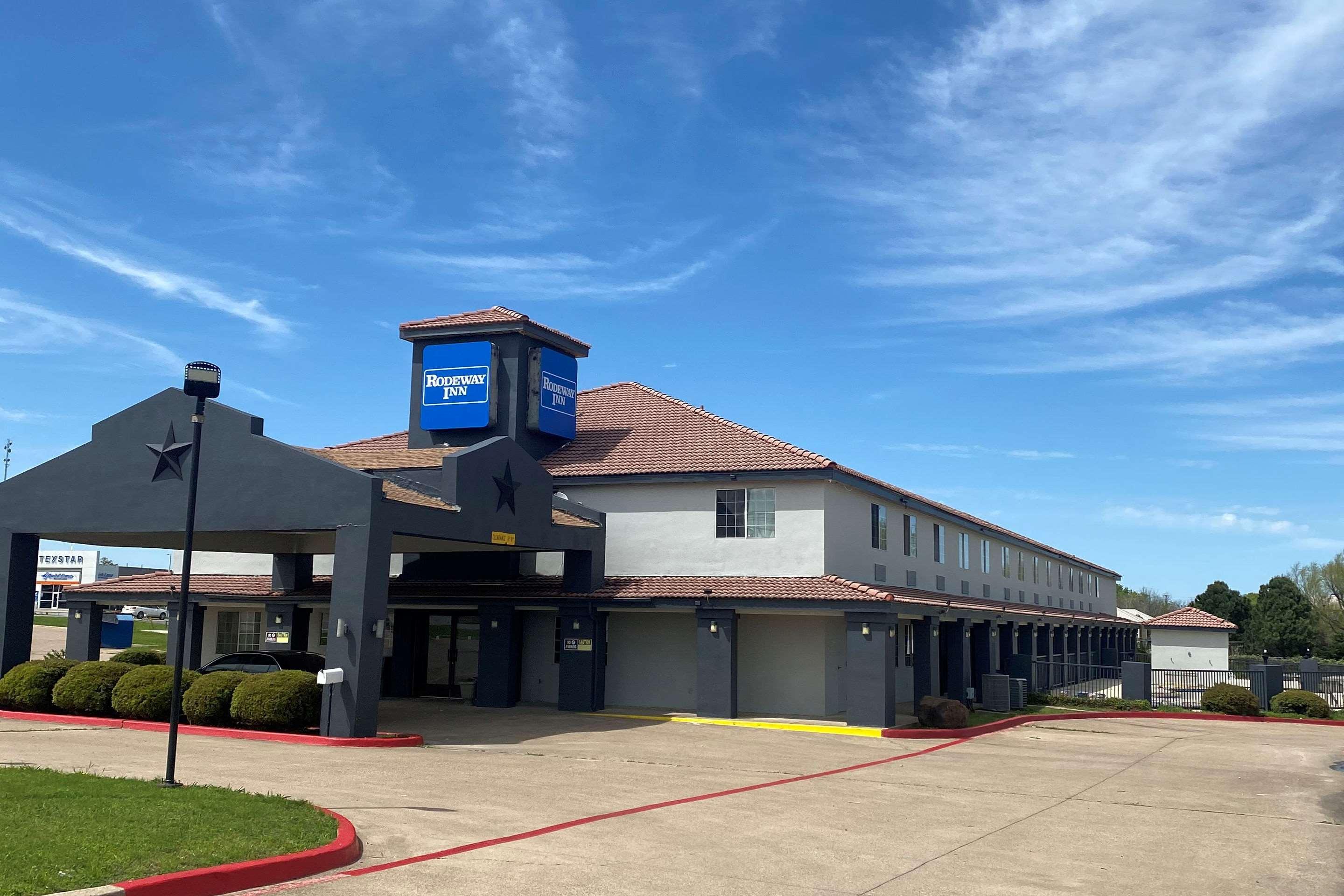 Rodeway Inn Stephenville Exterior photo
