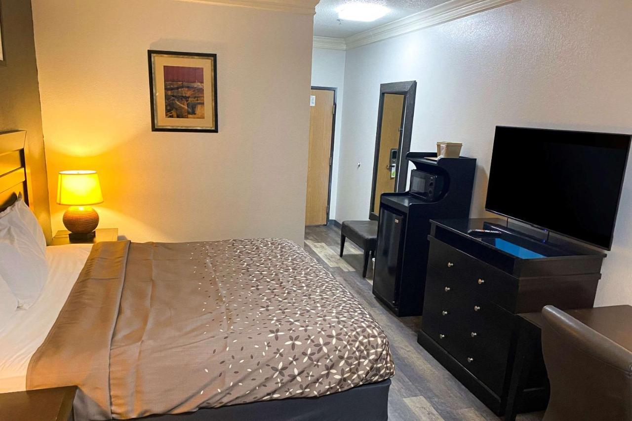 Rodeway Inn Stephenville Room photo